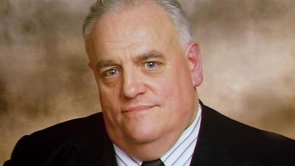 Paedophile ring protected Sir Cyril Smith, MP claims - BBC News