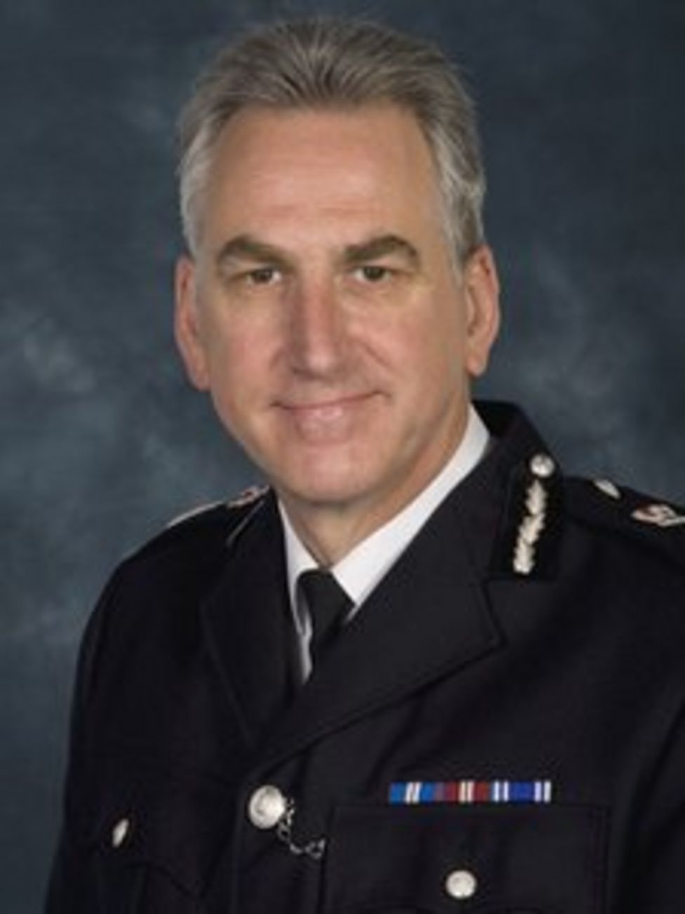 gloucestershire-police-chief-constable-to-depart-early-bbc-news