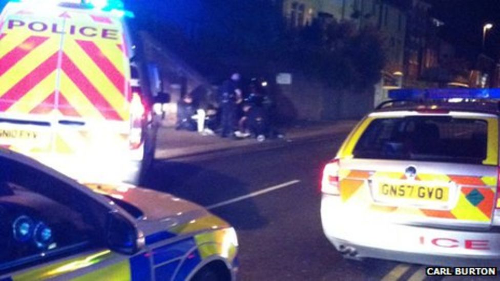 Kent Police officer injured in Chatham hit-and-run crash - BBC News