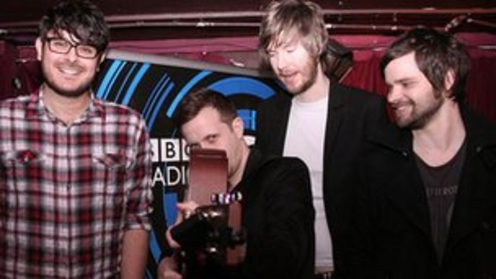 North East bands join forces to raise money for hospice BBC News