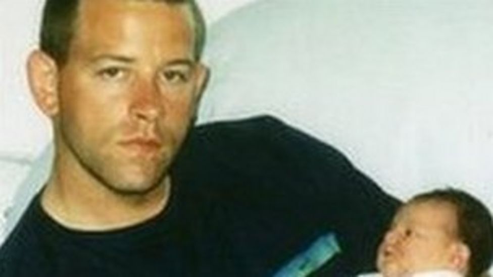 Kevin Lavelle murder Information left on detective's mobile phone