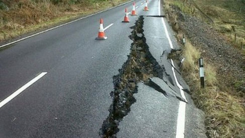 Rothbury landslip damaged road to be repaired - BBC News