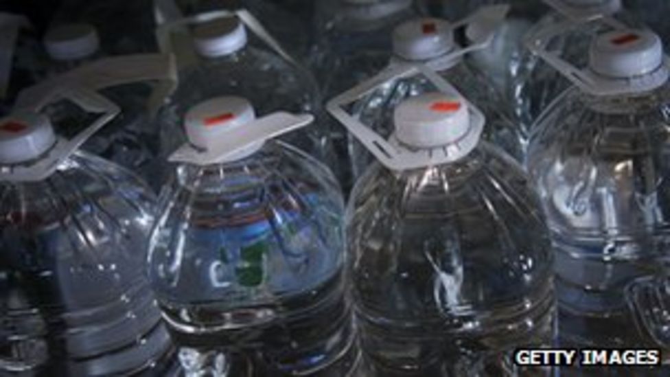 Concord, Massachusetts bans sale of small water bottles BBC News