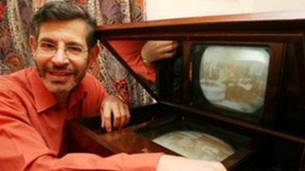 Thousands still watch TV in black and white BBC News