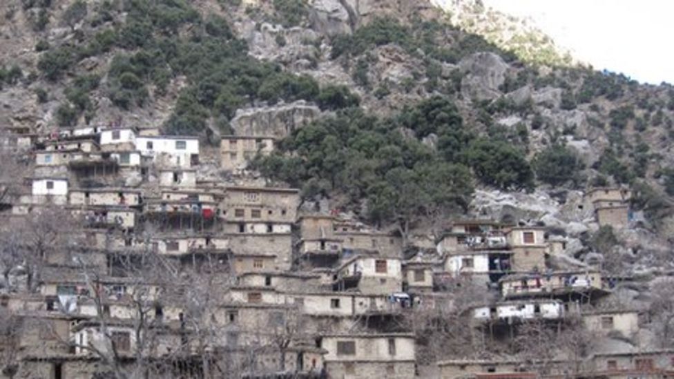 Afghanistan's Nuristan province 'at mercy of the Taliban' - BBC News