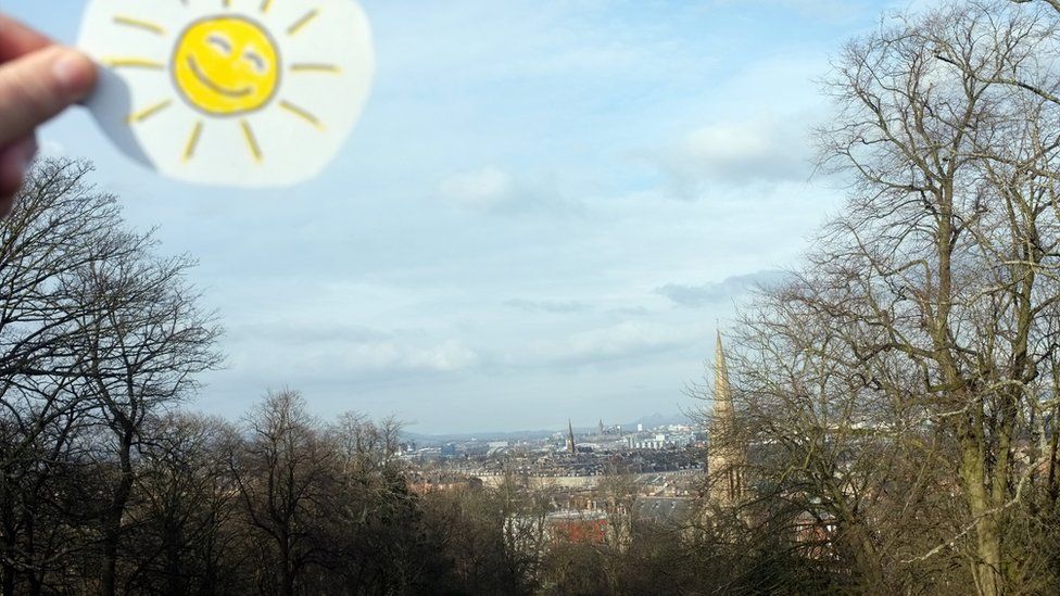 "Cheer up folks - Spring is on the way," says Iain Shaw. It looks like Iain makes his own sunshine. "Another glorious day in Glasgow," he says.
