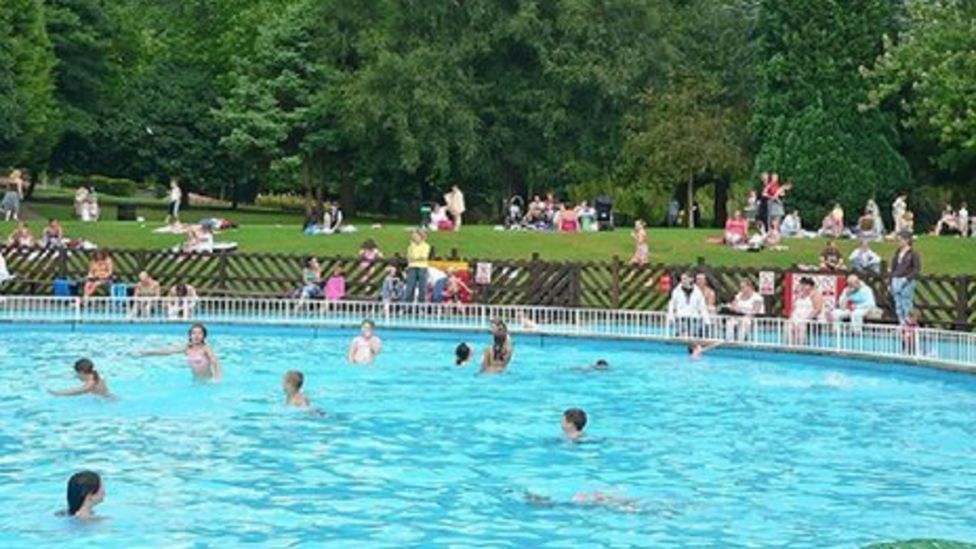 Pontypridd's Ynysangharad Park lido's £3m EU cash boost BBC News