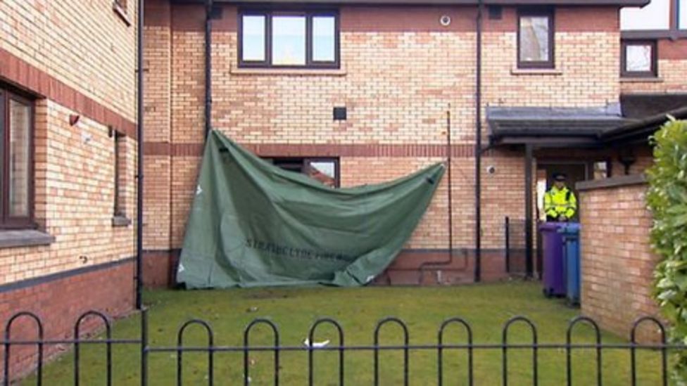 Woman dies in Glasgow house fire BBC News