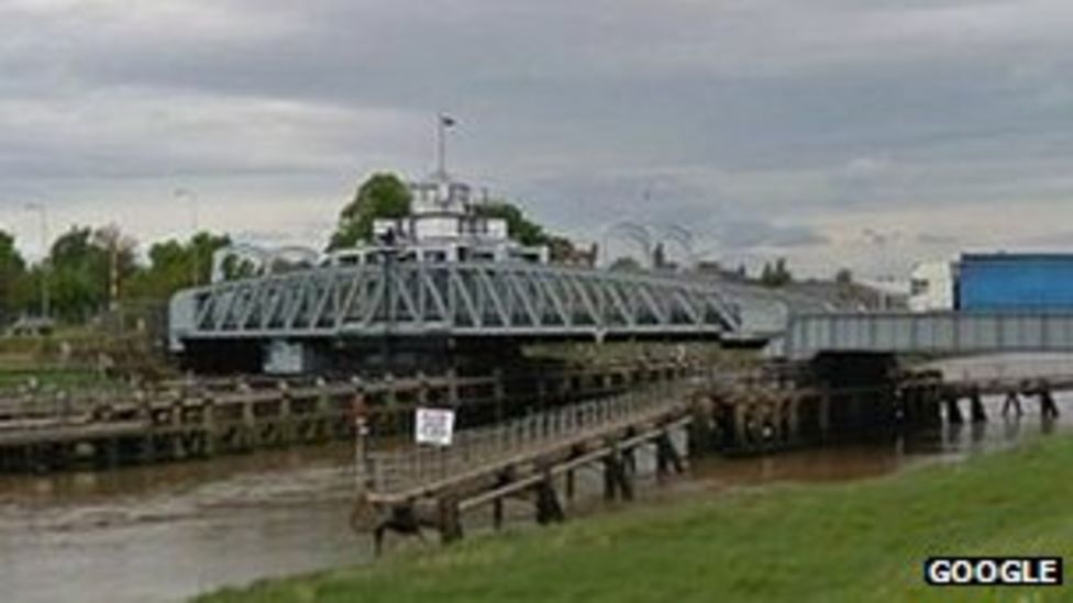Sutton Bridge to remain open despite Unison strike BBC News
