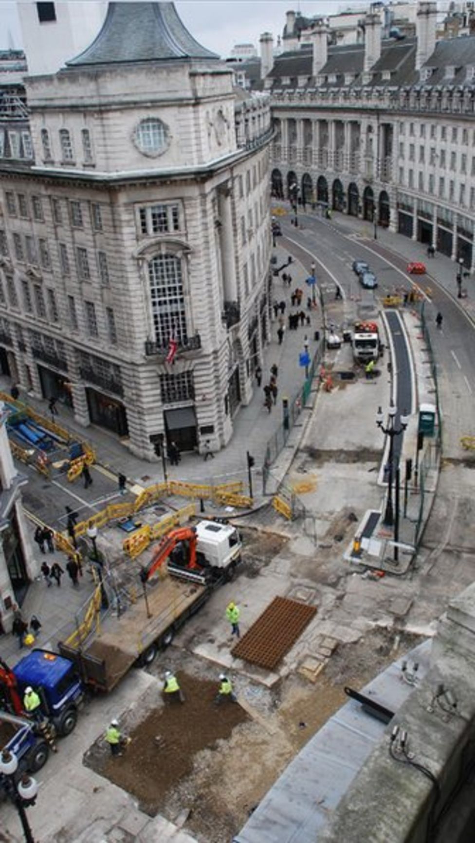 In pictures Regent Street burst water pipe damage BBC News