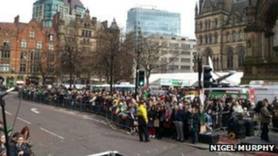 Thousands gather for Manchester's St Patrick's Day parade BBC News