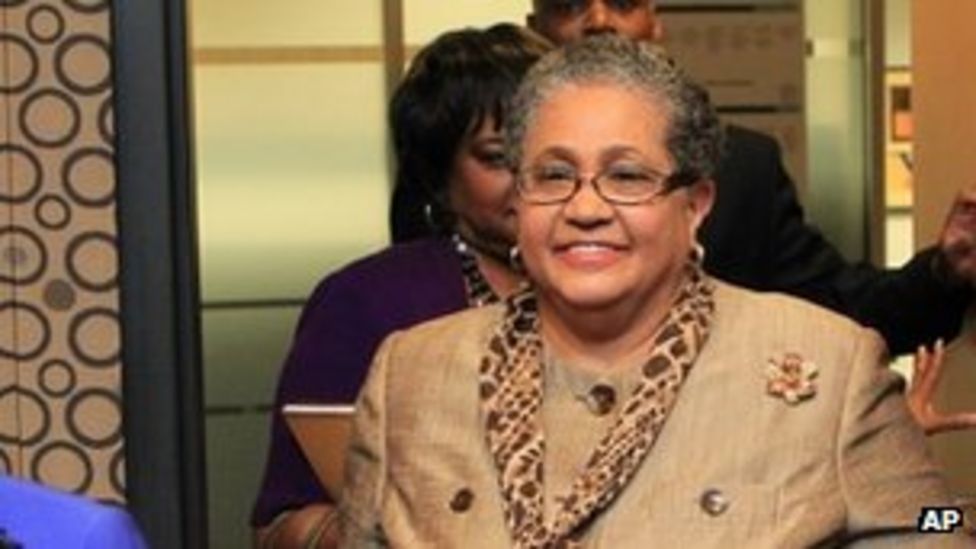 Atlanta educators in 'cheatingforbonuses' scandal BBC News