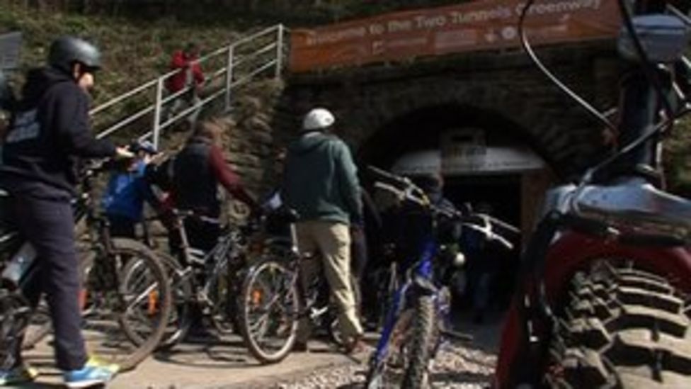 Bath's Two Tunnels Greenway cycle path opens BBC News