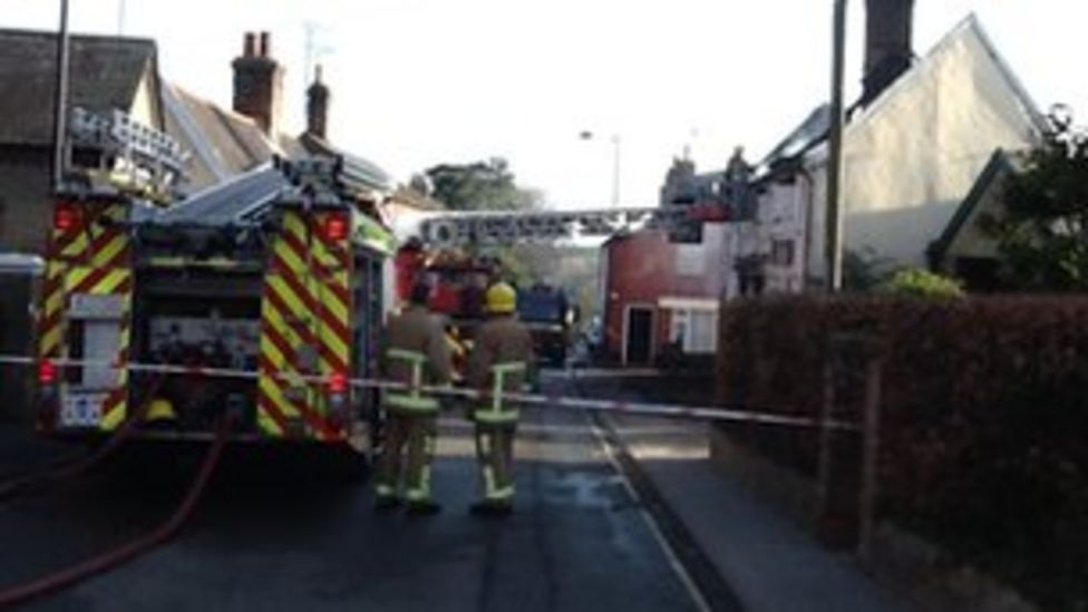The pub in Wickham Market, Suffolk damaged by fire BBC News