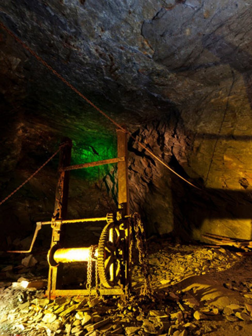 In Pictures: Llechwedd Slate Caverns tour revamp - BBC News