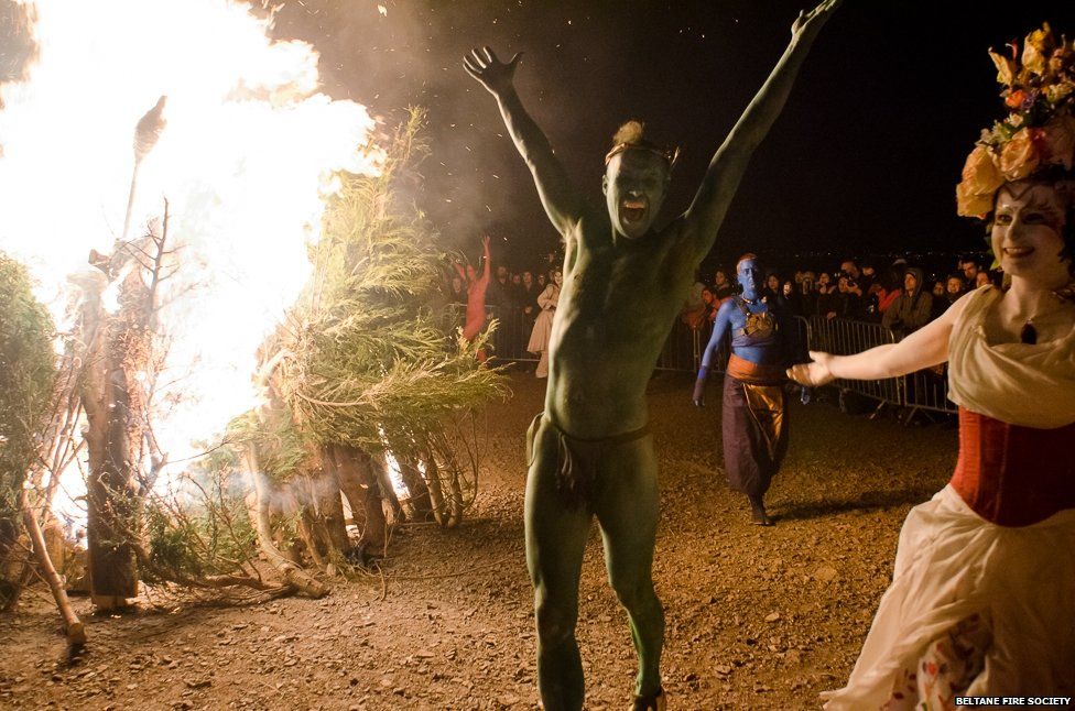 In pictures: Beltane Fire Festival - BBC News