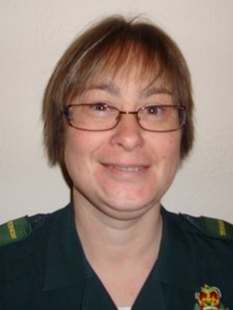 tributes-paid-to-hampshire-ambulance-death-crash-medic-bbc-news