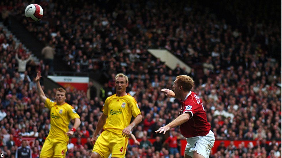 Manchester United's Paul Scholes marks his 500th appearance in the 2005-06 season with a goal against Liverpool