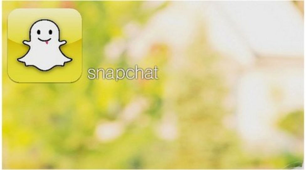 snapchat-tells-users-deleted-photo-recovery-possible-bbc-news