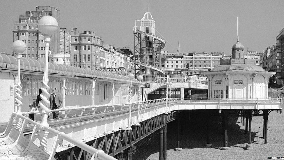 In pictures: Final years before West Pier's closure in 1975 - BBC News