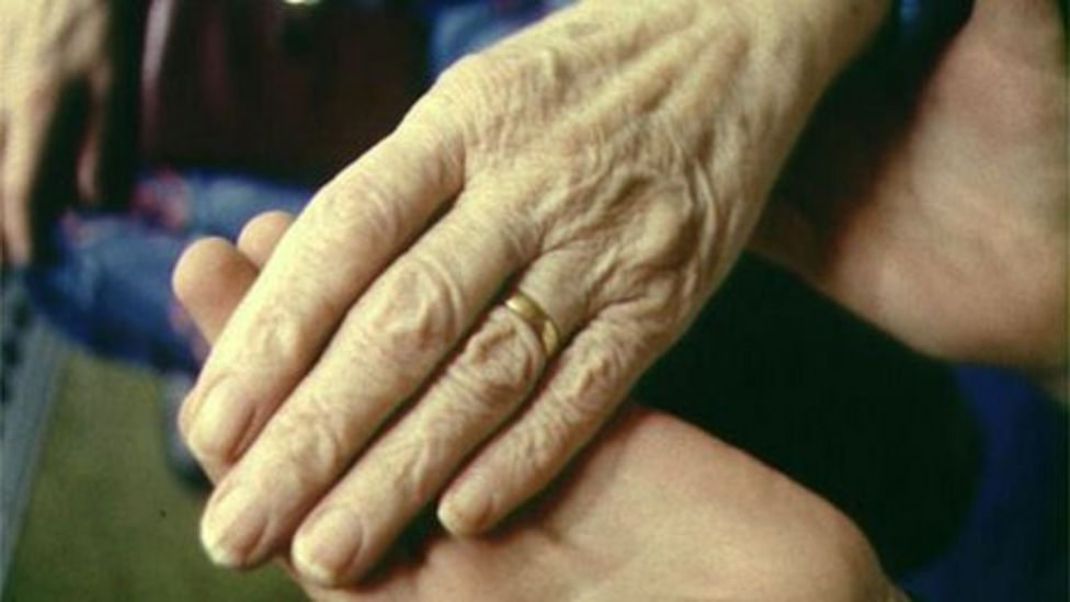 Test of famous faces 'helps to spot early dementia' BBC News