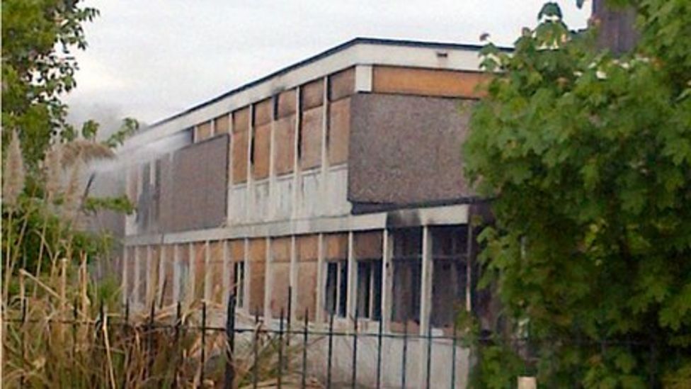 Fire at South Ockendon disused school prompts home evacuations BBC News