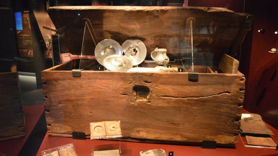 A chest belonging to a wealthier crew member, which also included a secret compartment (right)