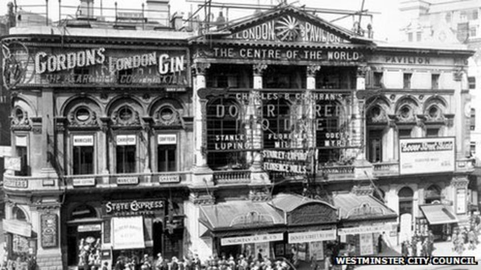 Trafalgar Square marks 350 years of West End theatre - BBC News