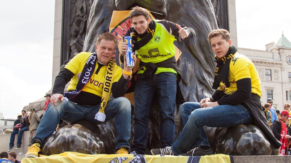 Borussia Dortmund fans partying in London. Photo: Ashley Burton