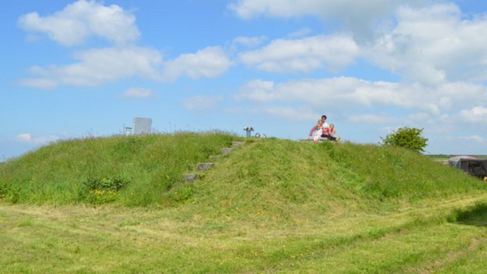 Plymouth family in plan for water tank house BBC News