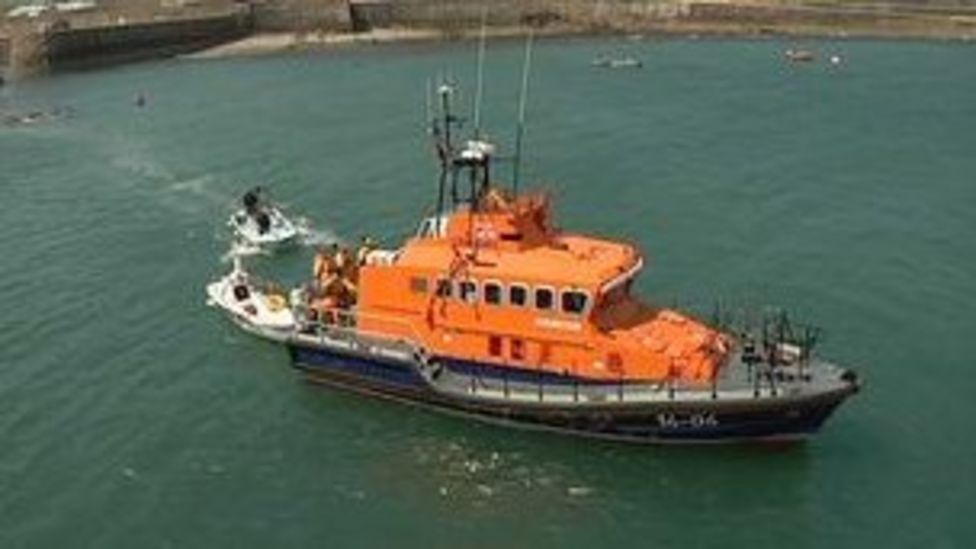 Brothers rowing English Channel are rescued off Alderney BBC News