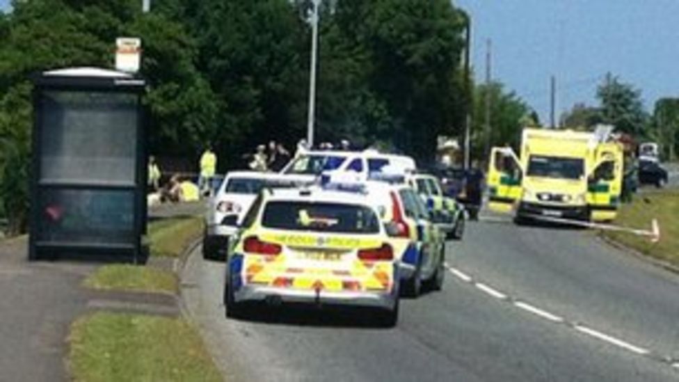 Barry crash Driver, 63, dies after Port Road East collision BBC News