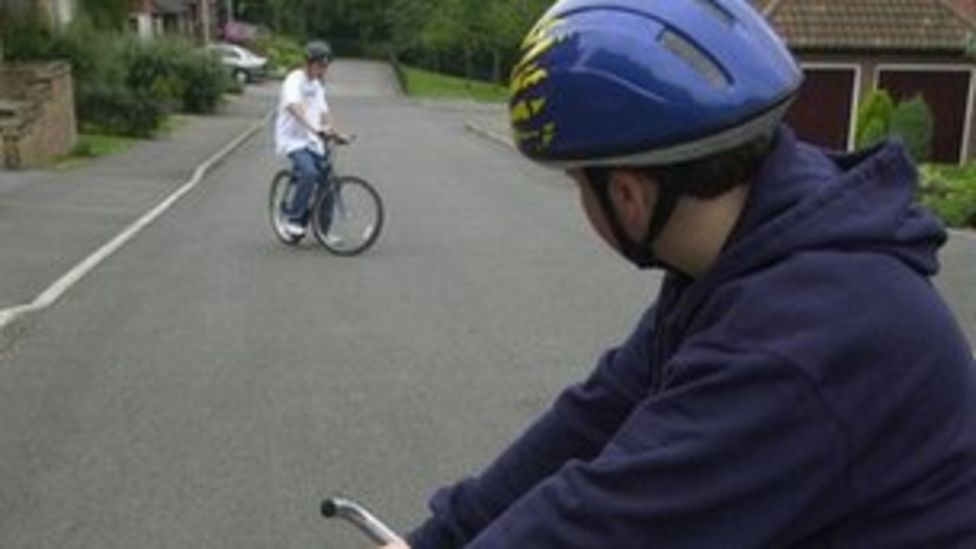 Jersey politicians call for compulsory cycling helmet use BBC News