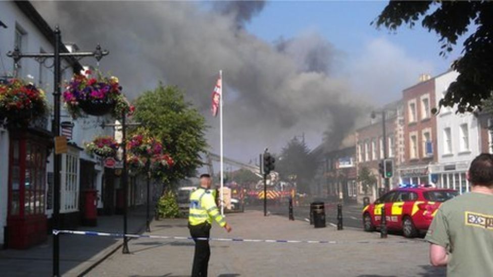 Royal Wootton Bassett Cross Keys pub fire 'an accident' BBC News