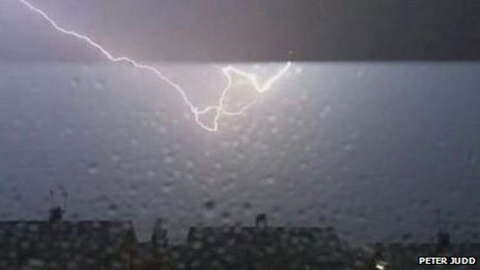 Two Kent homes catch fire after lightning strikes BBC News