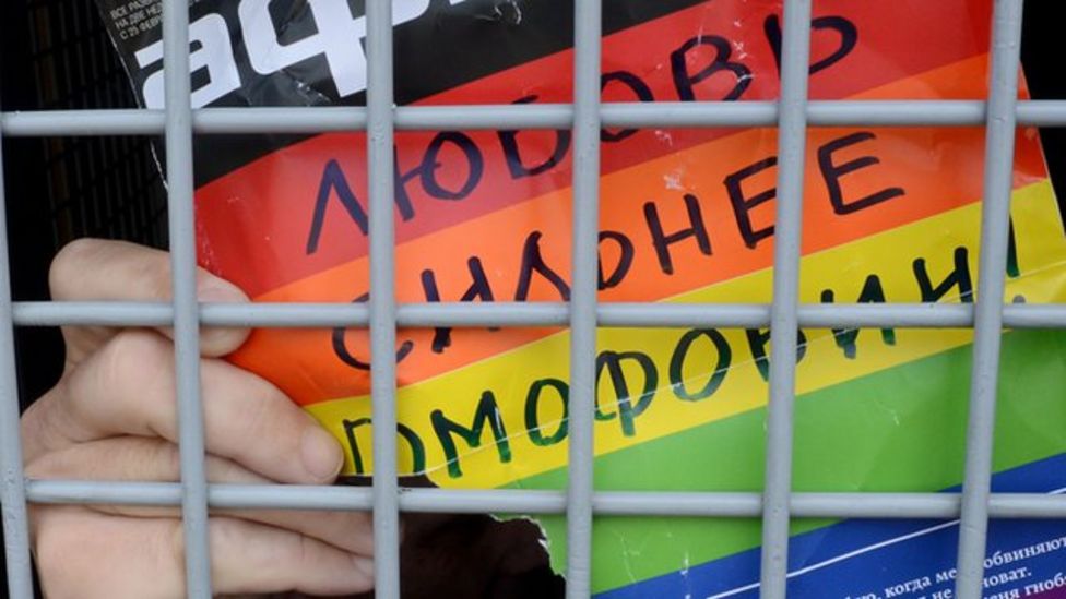 Russia Ignoring Anti Gay Attacks Says Human Rights Watch Bbc News