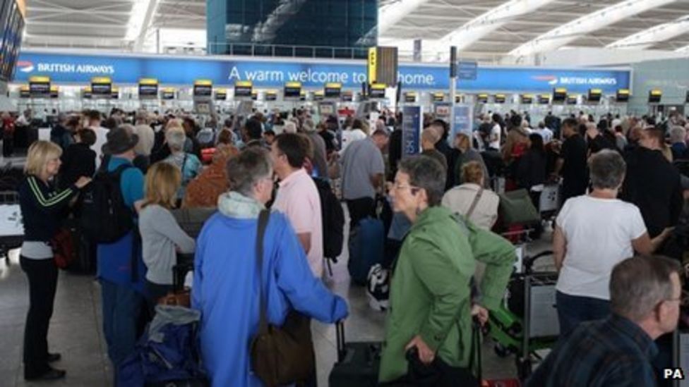 Checkin luggage problems at Heathrow Terminal 5 BBC News