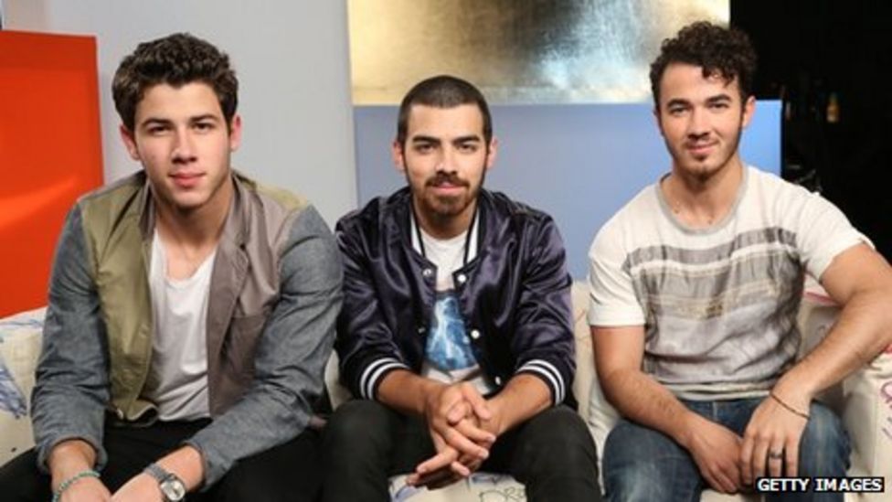 jonas brothers cancelled tour 2013