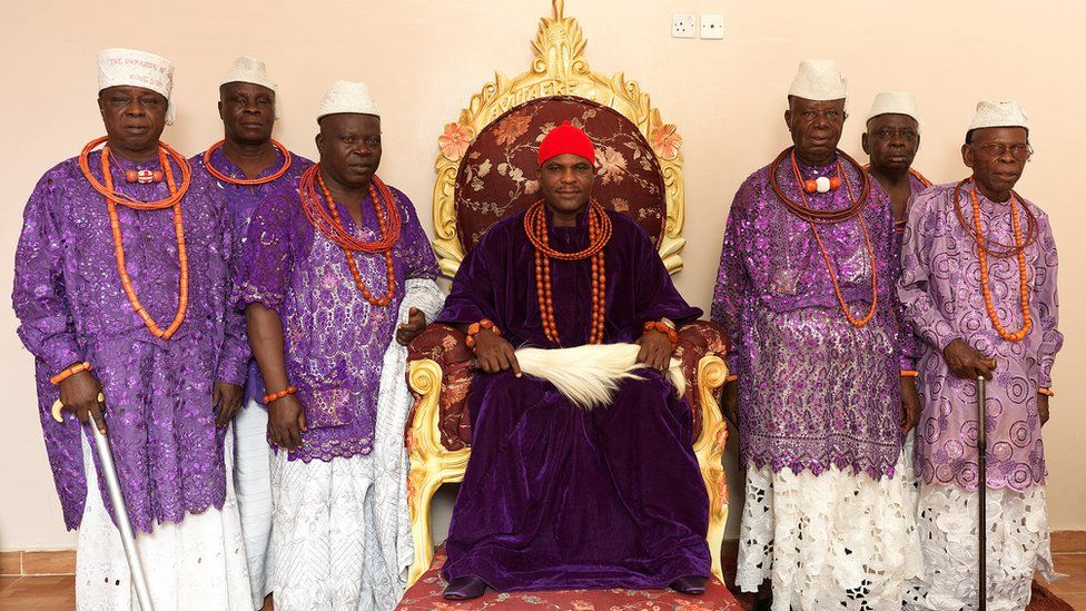 In pictures Country of kings, Nigeria's many monarchs BBC News