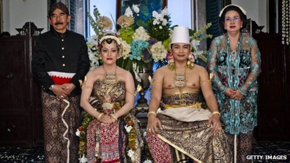 Crowds Flock To Witness Indonesian Royal Wedding - BBC News