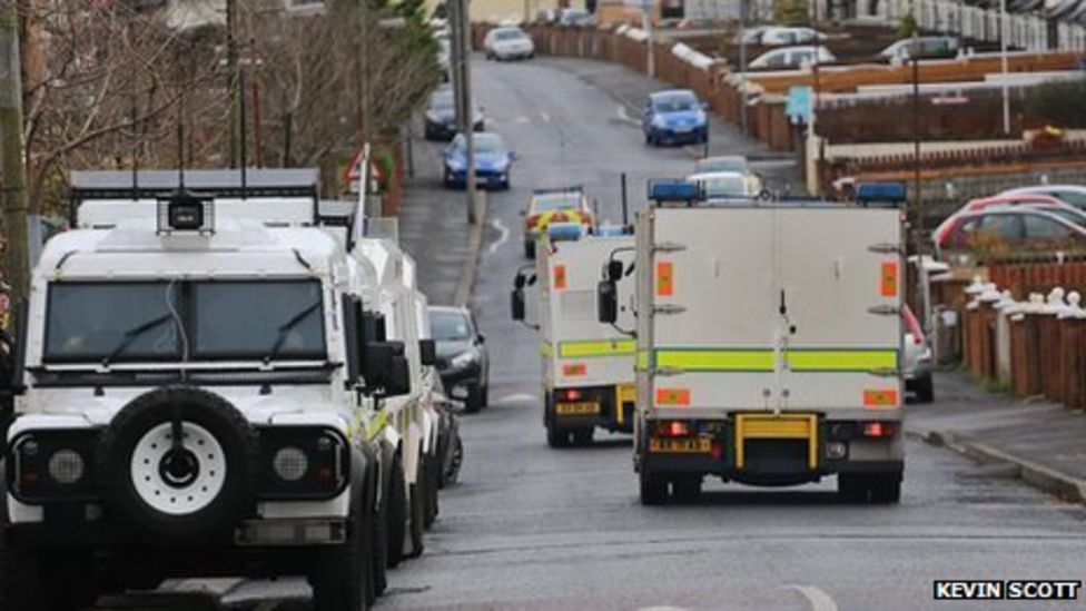 US Consulate in Belfast issues NI safety advice to citizens - BBC News