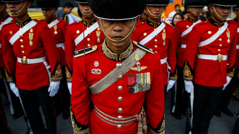 Day in pictures: 5 December 2013 - BBC News