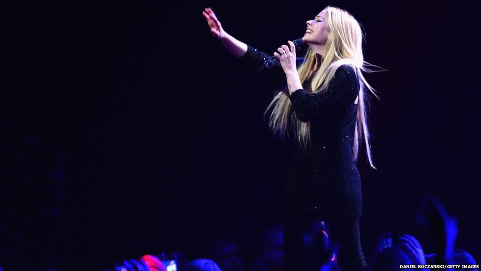 Avril Lavigne performs