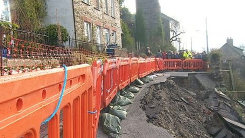 Fears for Calstock homes after Christmas road collapse BBC News