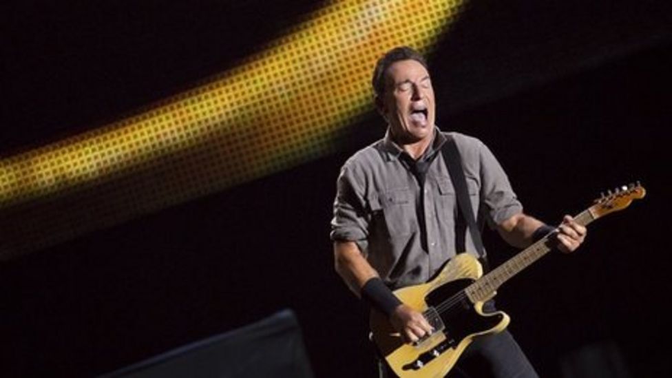 Review: Bruce Springsteen's 'intimate And Personal' Broadway Debut ...