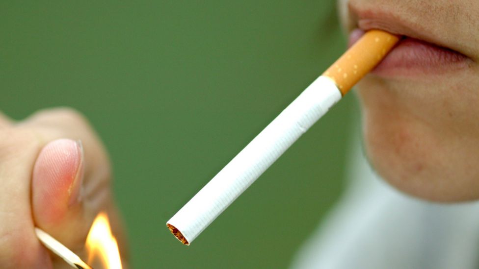 Nigeria's Lagos state passes smoking ban - BBC News