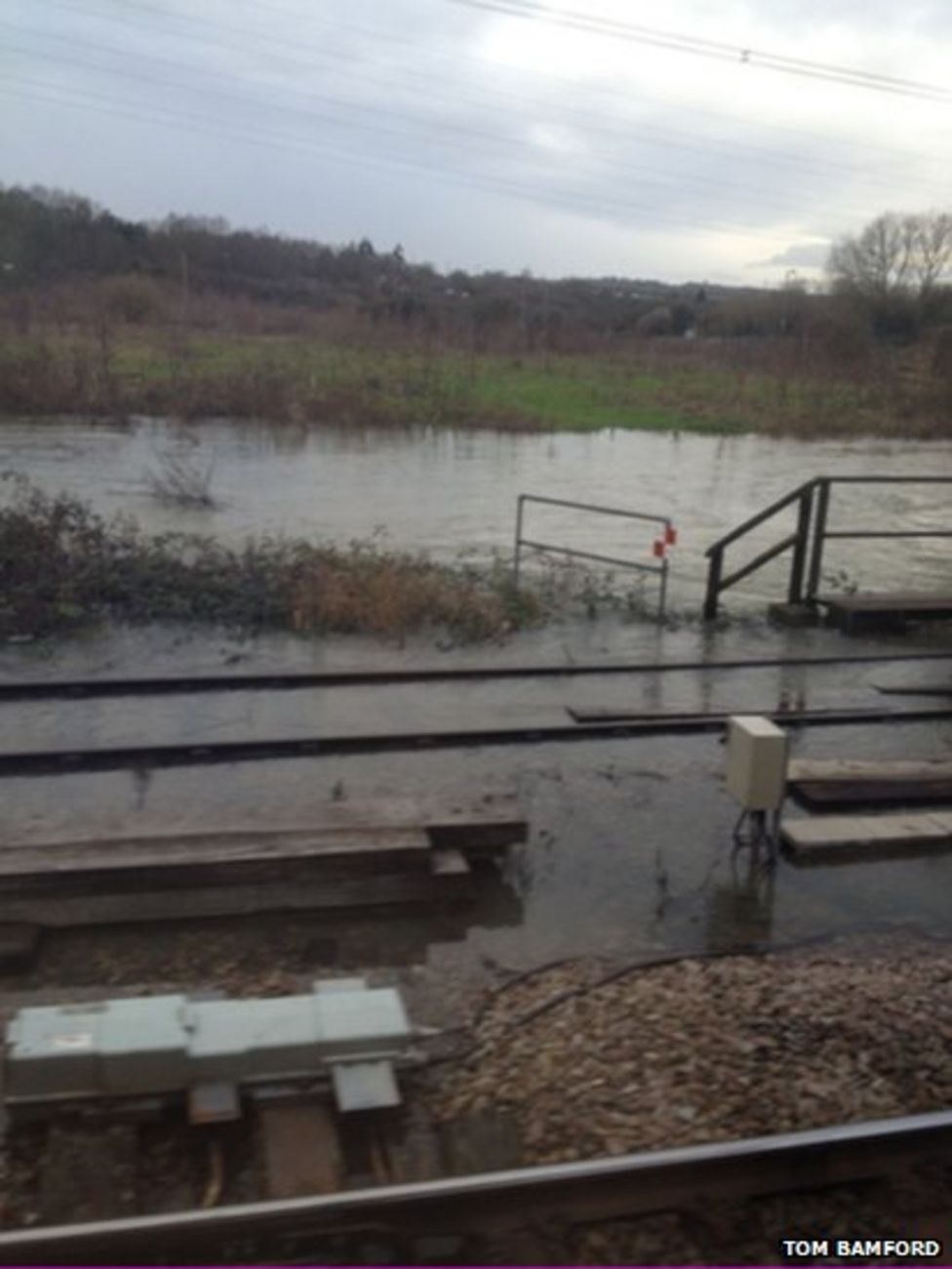 In Pictures: Flooding In In Oxfordshire - BBC News