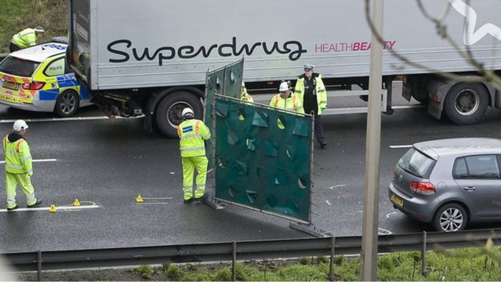 Lush Breaking News: Woman Suffers Severe Injuries After Incident At Watford Station Photo for Your Screen Lush Breaking News: Woman Suffers Severe Injuries After Incident At Watford Station Photo for Your Screen