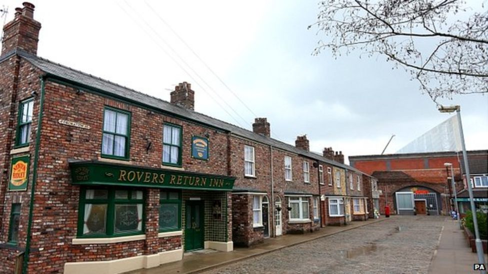 William Roache to make Coronation Street return in summer BBC News