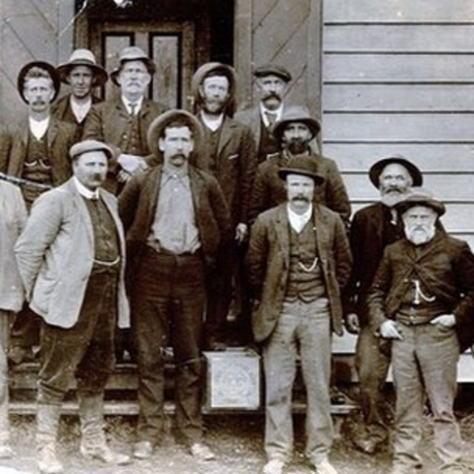 Katikati Road Board, 1910